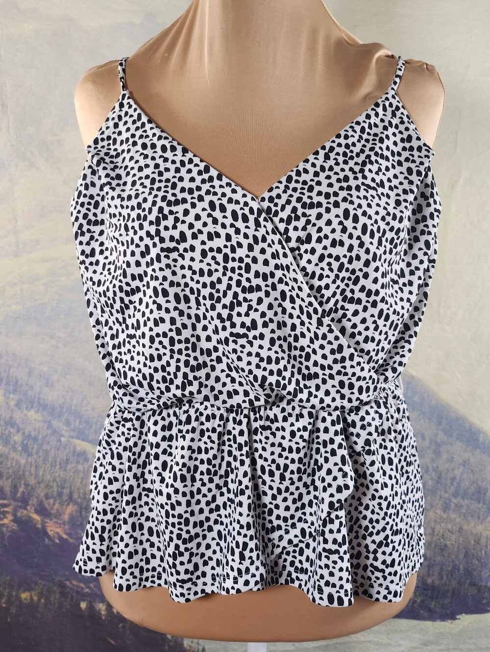 Express Black & White Printed Peplum Drape Tank Top Elastic Waist Size Large L